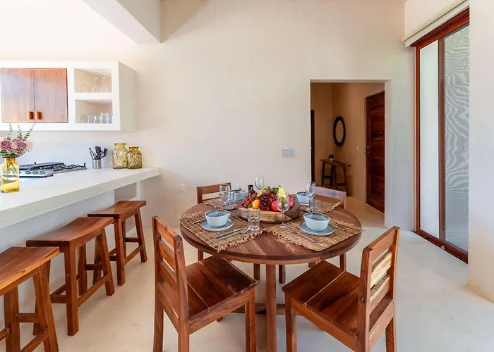Ahal Luxe 3br Penthouse Haven With Private Rooftop Pool & Plunge Pool Holiday home