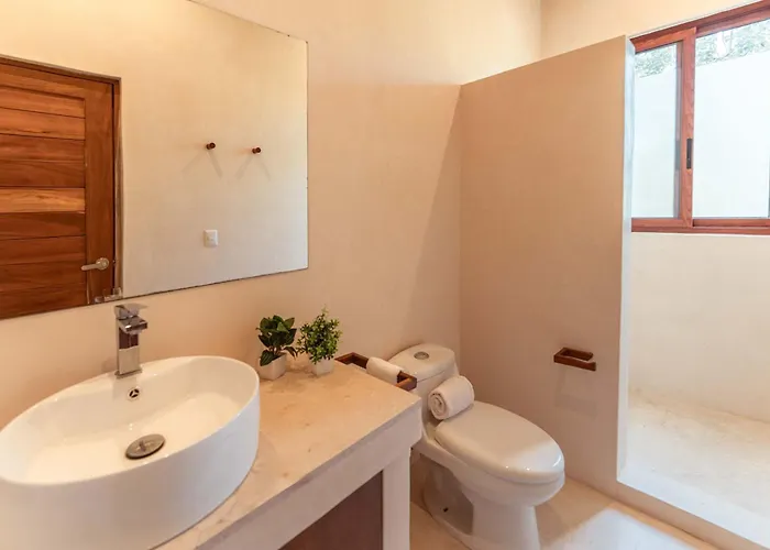 Ahal Luxe 3br Penthouse Haven With Private Rooftop Pool & Plunge Pool *