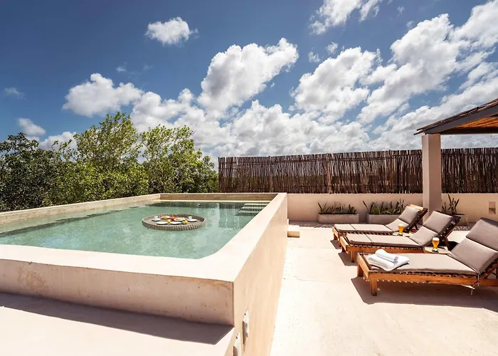Ahal Luxe 3br Penthouse Haven With Private Rooftop Pool & Plunge Pool Holiday home *